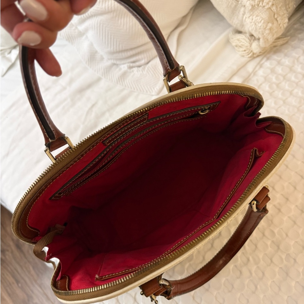 Elegant White and Brown Leather Handbag - Picture 2 of 3
